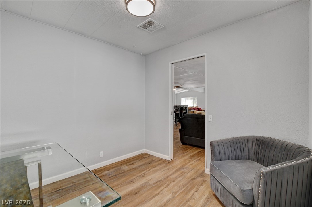 5054 Ridge Drive Las Vegas NV 89103