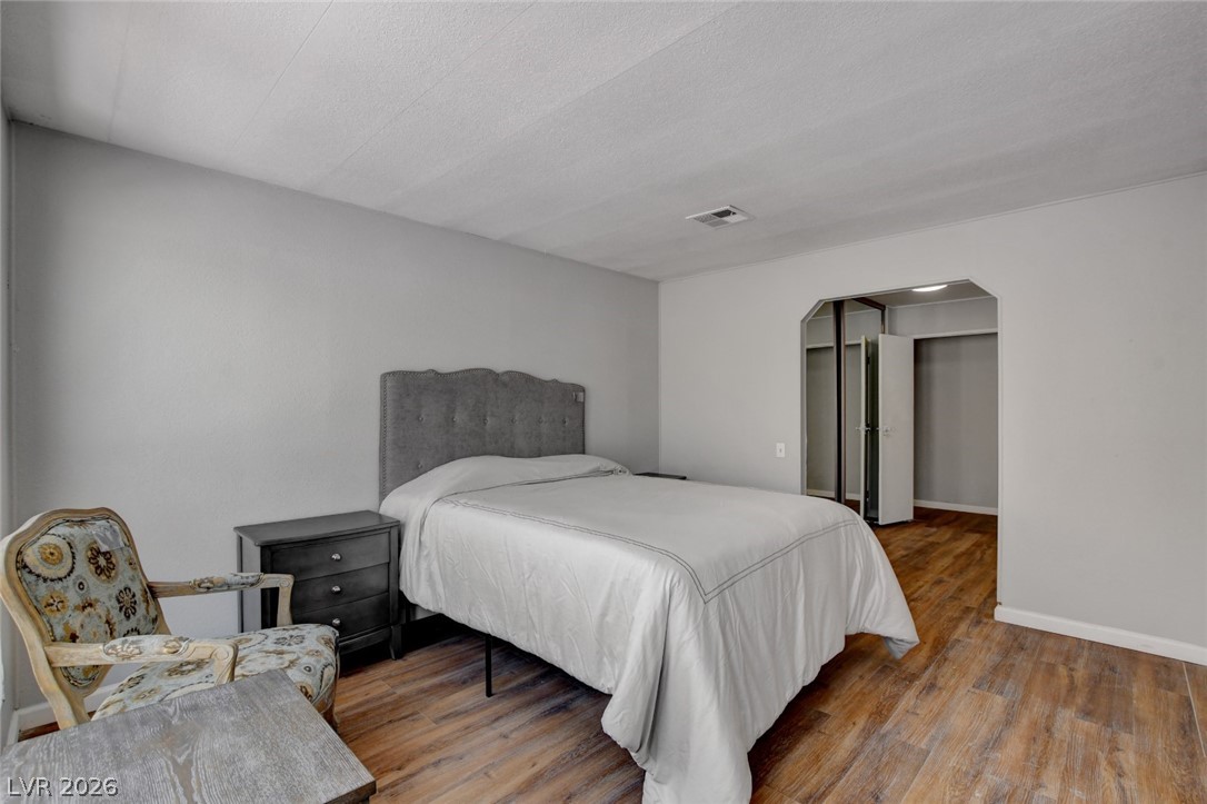 5054 Ridge Drive Las Vegas NV 89103