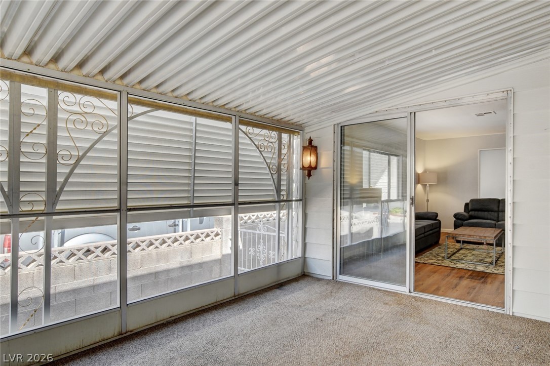 5054 Ridge Drive Las Vegas NV 89103