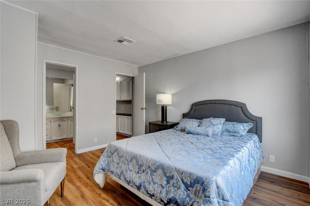 5054 Ridge Drive Las Vegas NV 89103