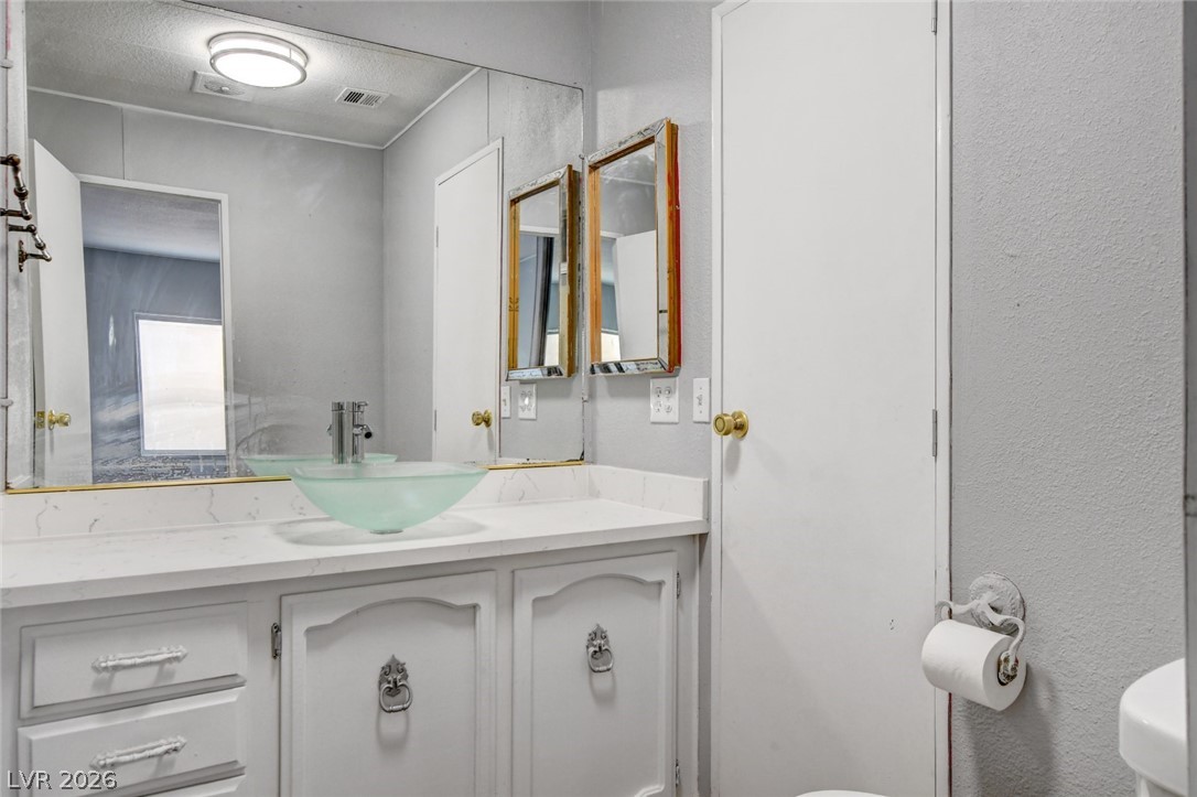 5054 Ridge Drive Las Vegas NV 89103