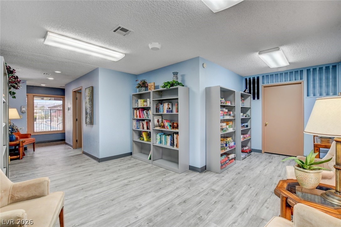 5054 Ridge Drive Las Vegas NV 89103