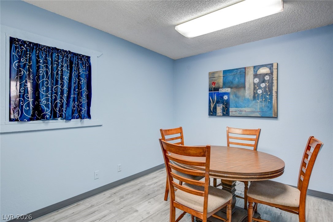 5054 Ridge Drive Las Vegas NV 89103