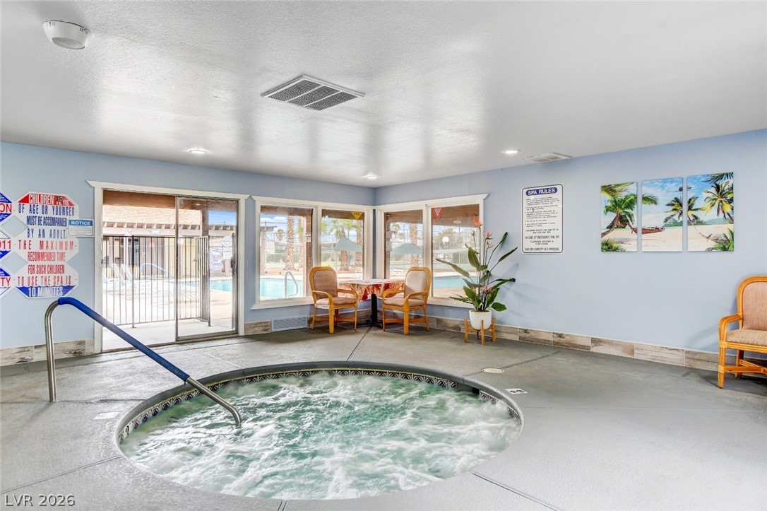 5054 Ridge Drive Las Vegas NV 89103