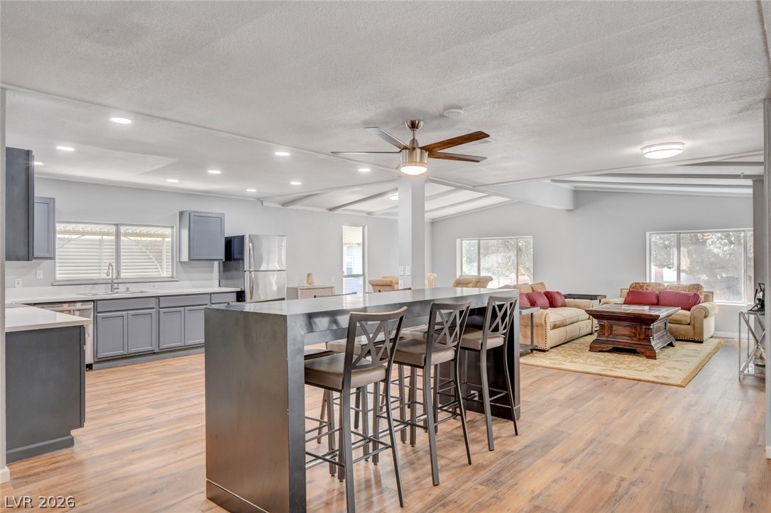 5054 Ridge Drive Las Vegas NV 89103