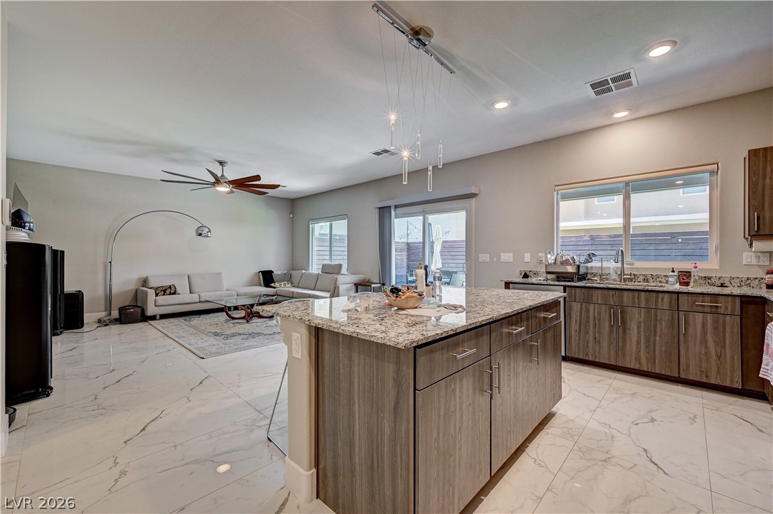7563 Dragonfruit Avenue Las Vegas NV 89113