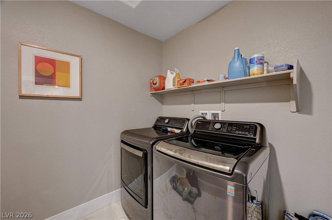 7563 Dragonfruit Avenue Las Vegas NV 89113
