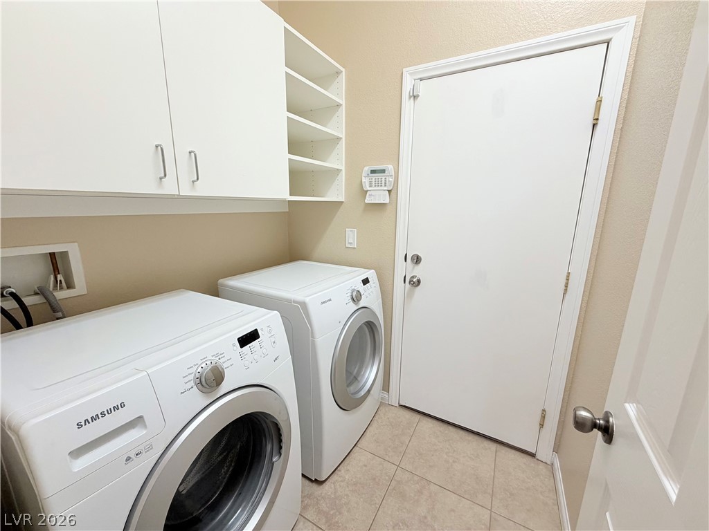 9093 Ashiwi Avenue Las Vegas NV 89178