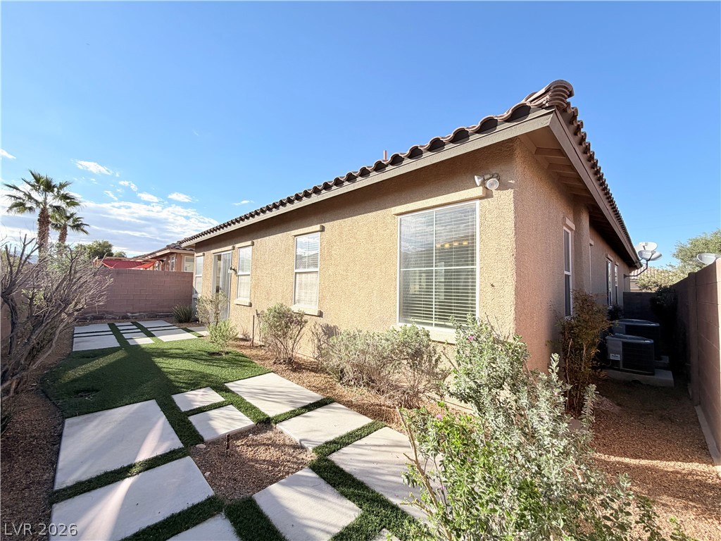 9093 Ashiwi Avenue Las Vegas NV 89178