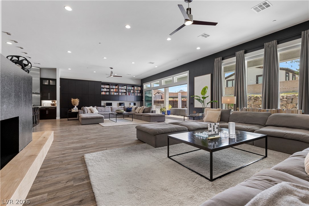 311 Lookout Avenue Henderson NV 89002