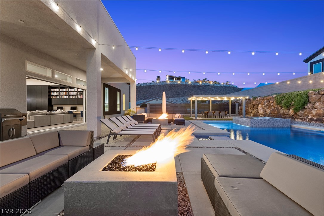 311 Lookout Avenue Henderson NV 89002