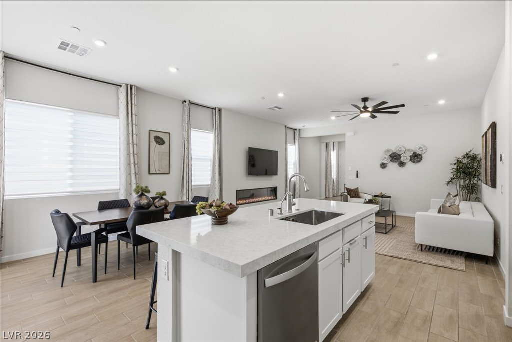 847 Eaton Falls Street Henderson NV 89011