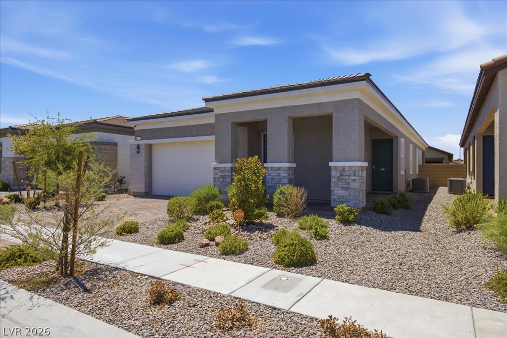 847 Eaton Falls Street Henderson NV 89011