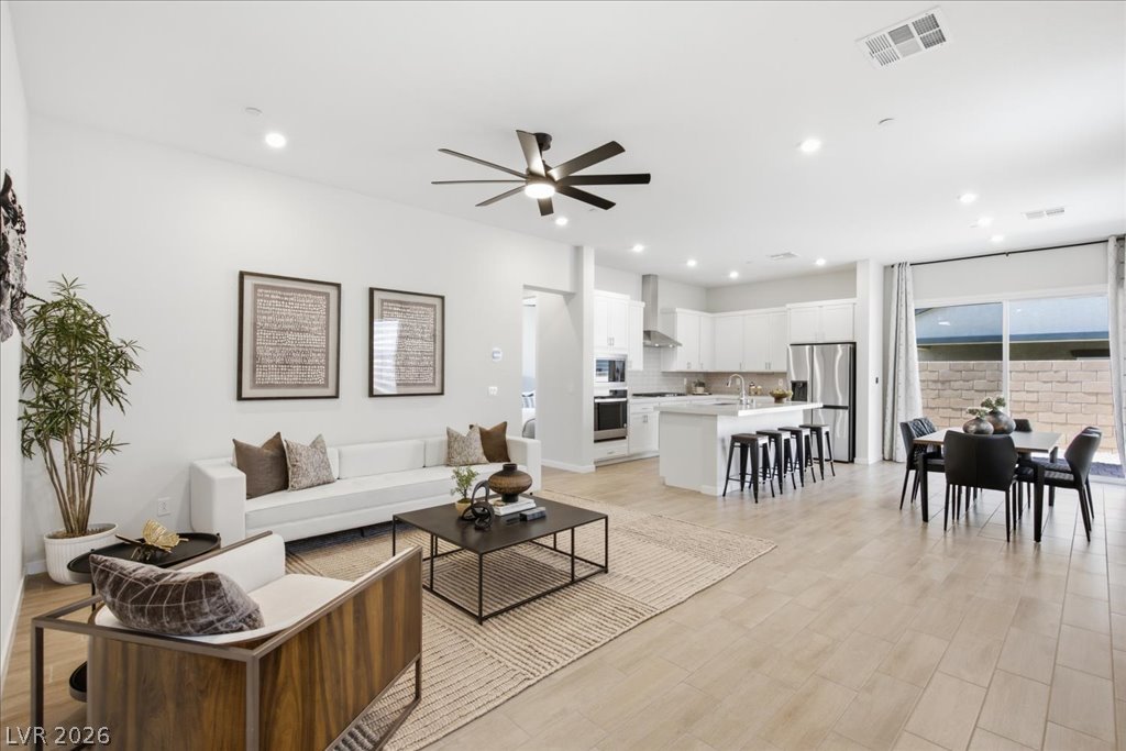 847 Eaton Falls Street Henderson NV 89011