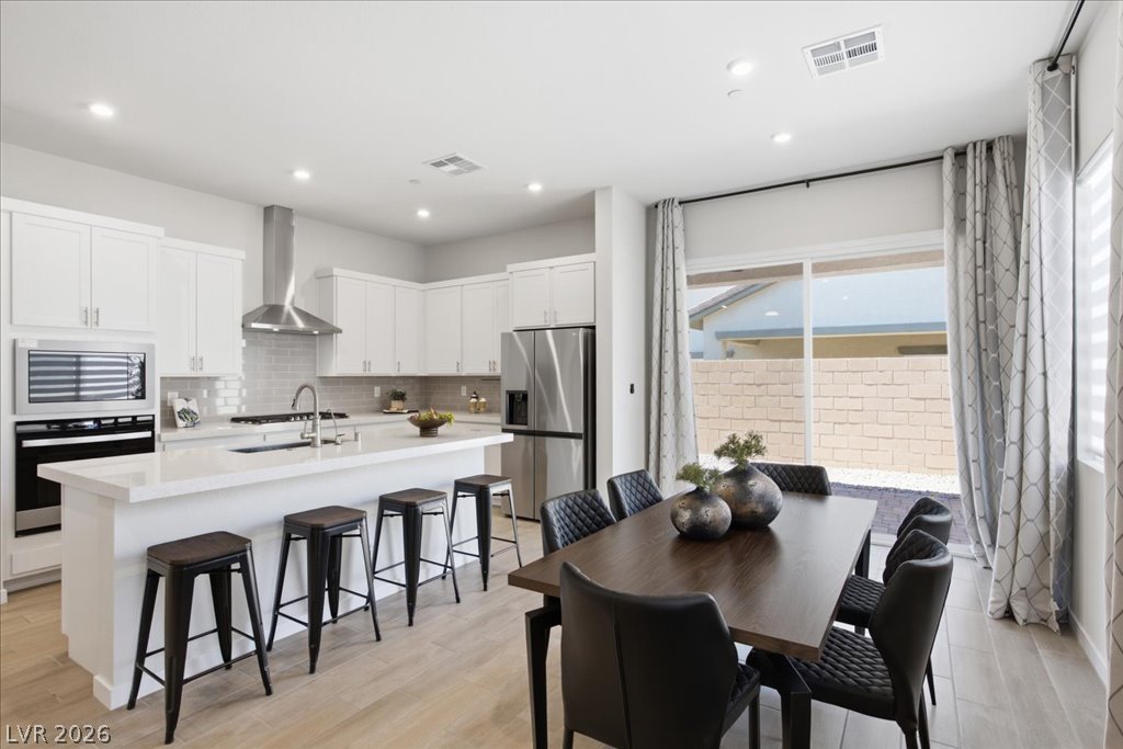 847 Eaton Falls Street Henderson NV 89011