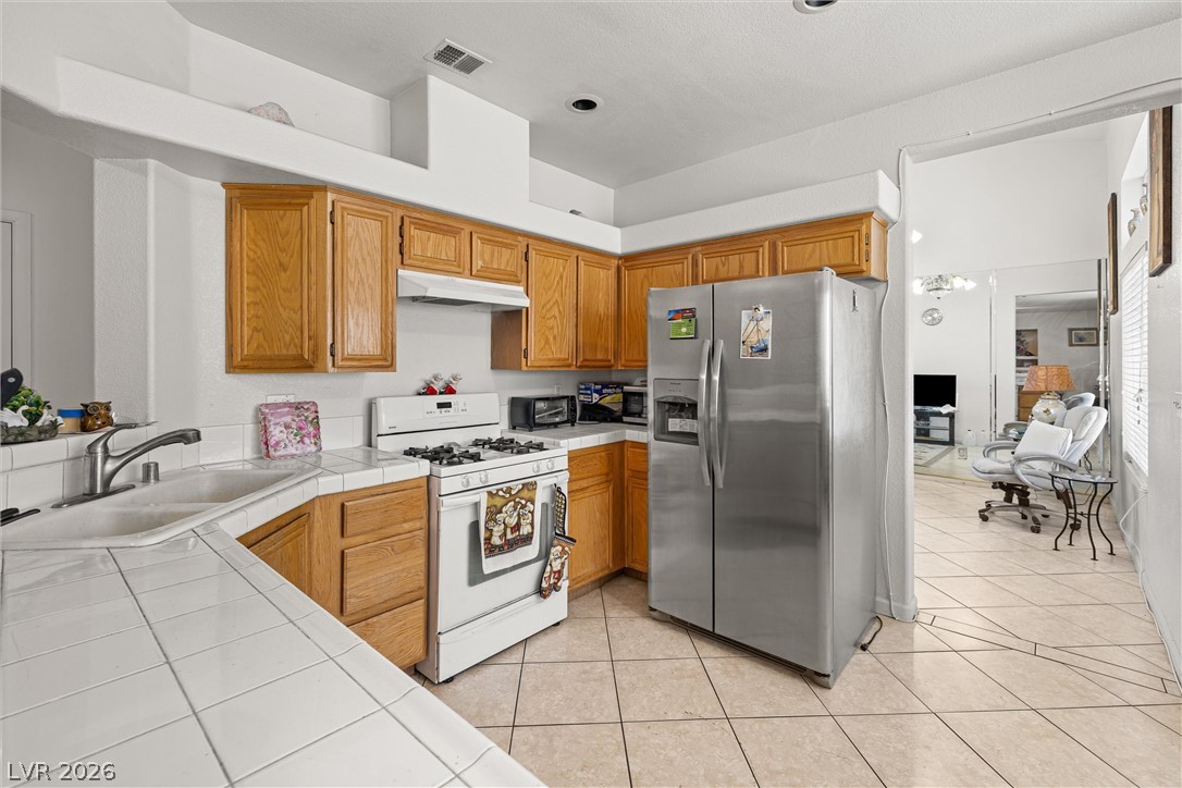 8747 Martinique Bay Lane Las Vegas NV 89147
