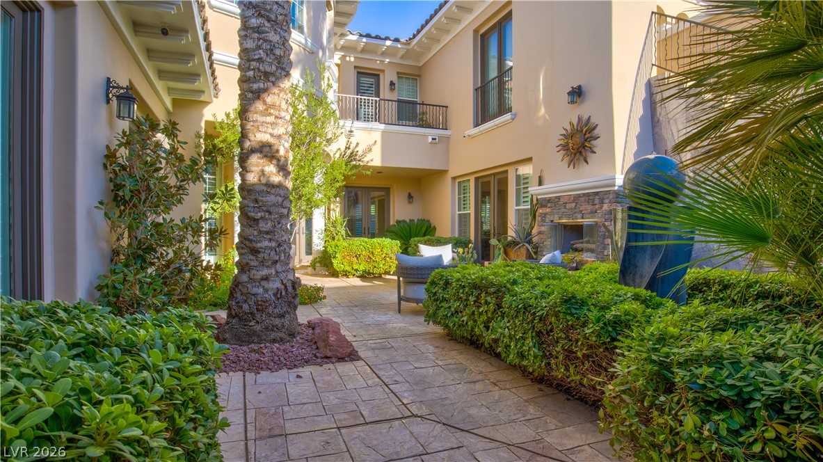 12070 Whitehills Street Las Vegas NV 89141