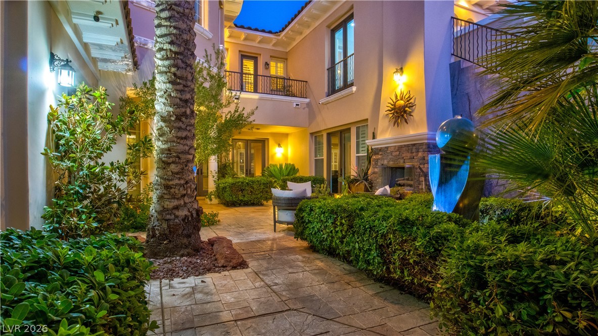 12070 Whitehills Street Las Vegas NV 89141