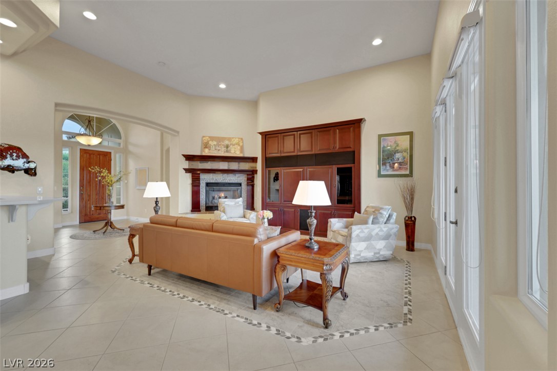15 Avenida Fiori Henderson NV 89011