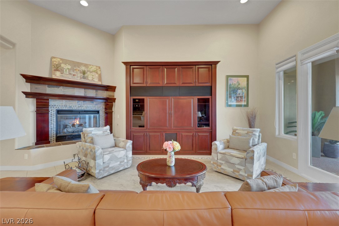 15 Avenida Fiori Henderson NV 89011