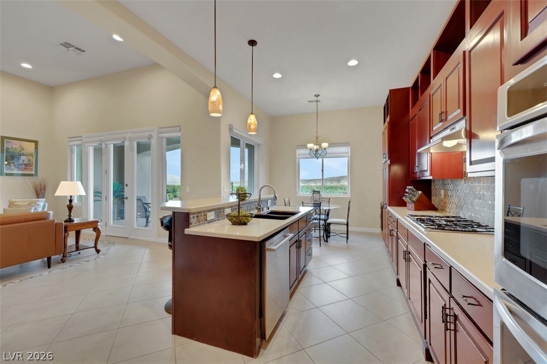 15 Avenida Fiori Henderson NV 89011