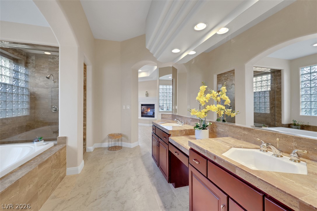 15 Avenida Fiori Henderson NV 89011