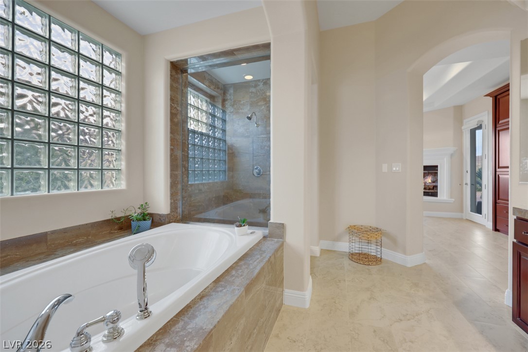 15 Avenida Fiori Henderson NV 89011