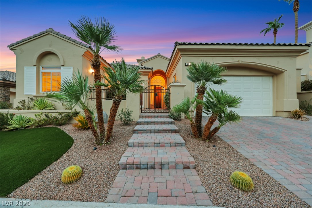 15 Avenida Fiori Henderson NV 89011