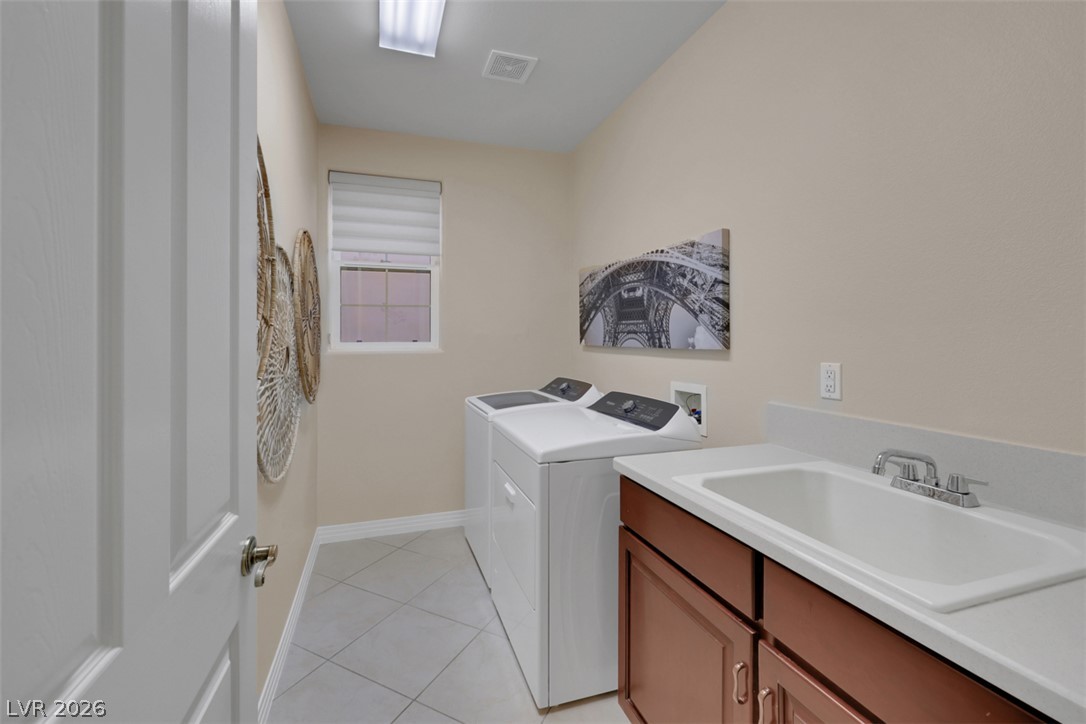 15 Avenida Fiori Henderson NV 89011