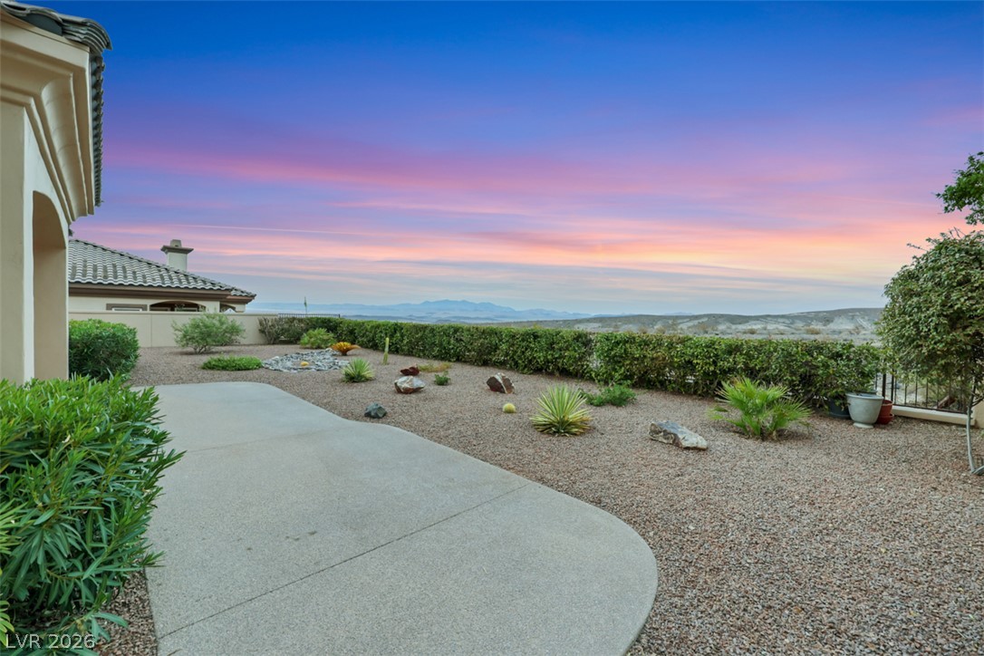15 Avenida Fiori Henderson NV 89011