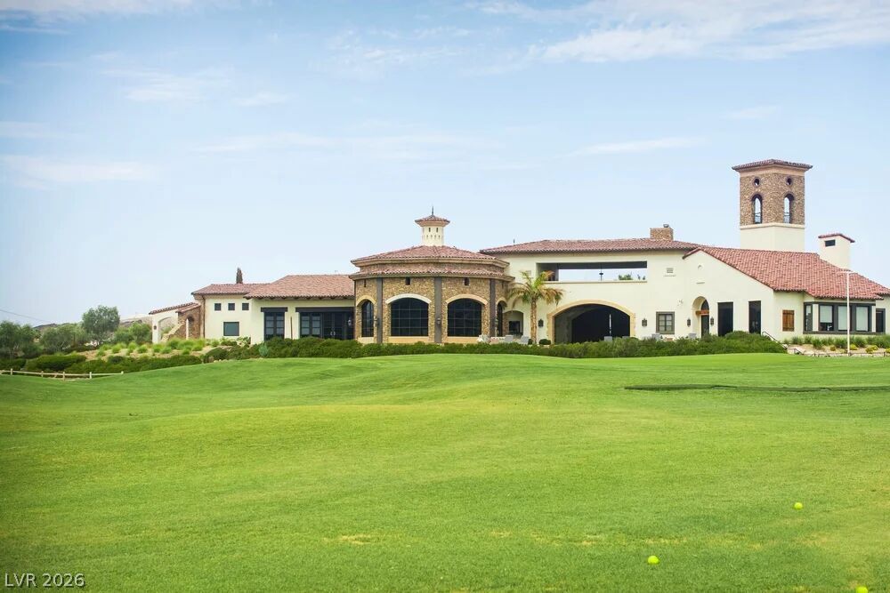 15 Avenida Fiori Henderson NV 89011