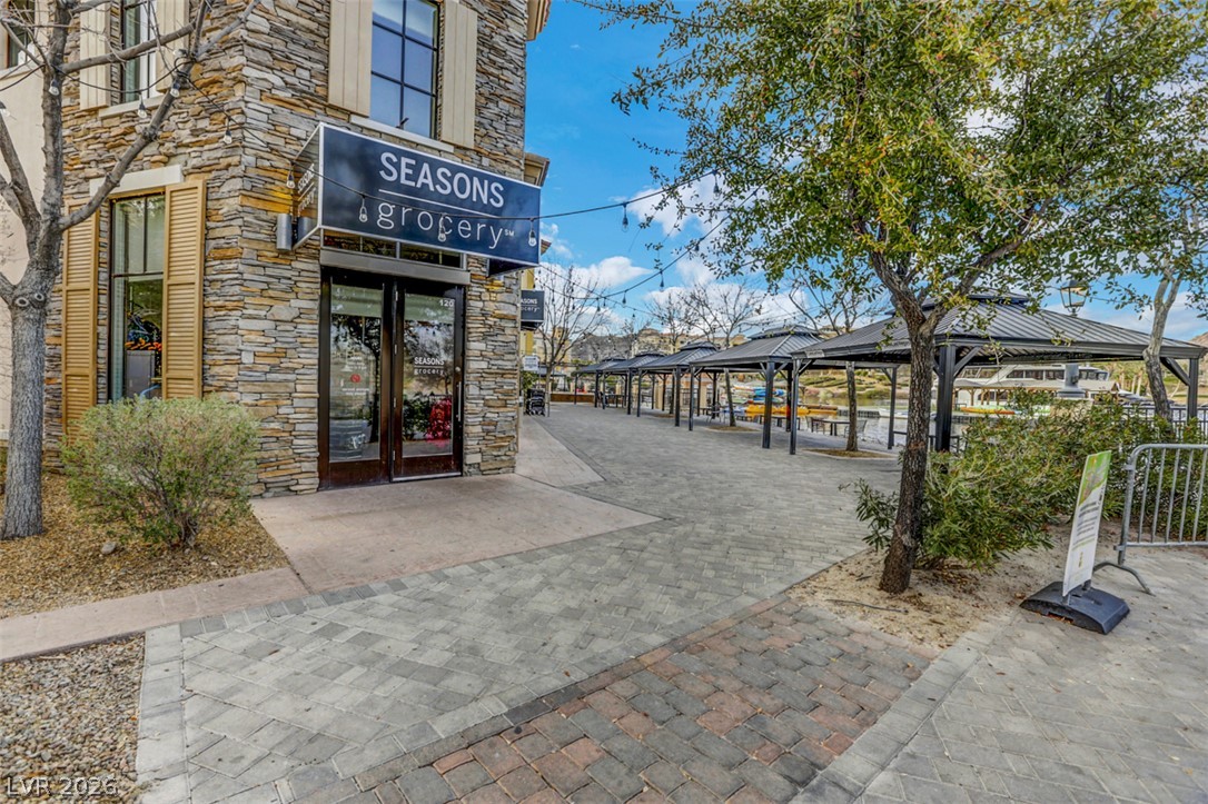 15 Avenida Fiori Henderson NV 89011