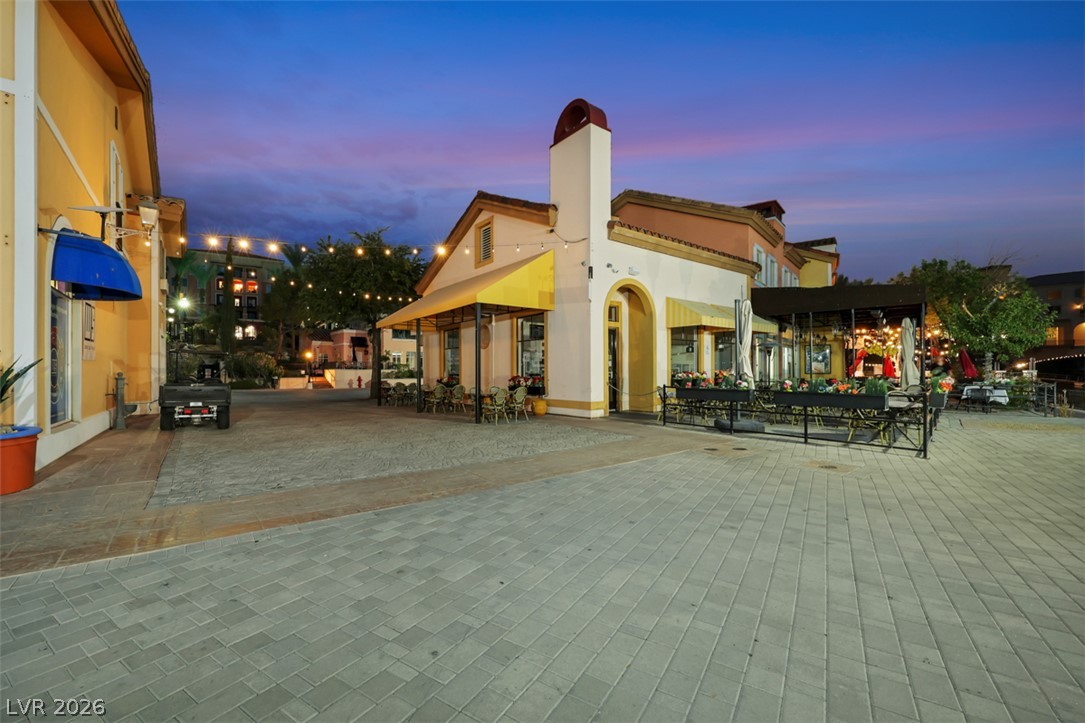 15 Avenida Fiori Henderson NV 89011