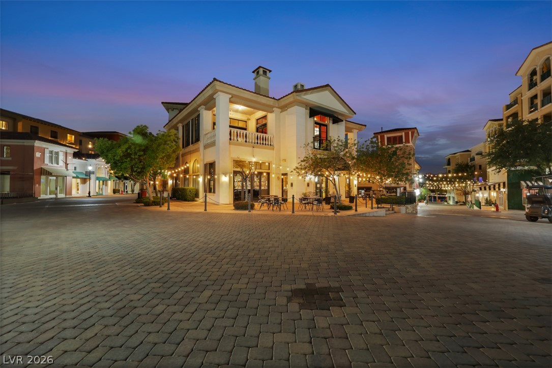15 Avenida Fiori Henderson NV 89011
