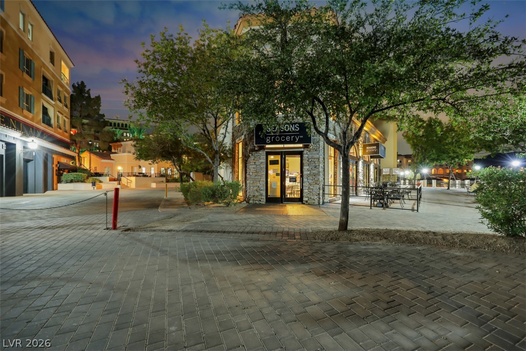 15 Avenida Fiori Henderson NV 89011