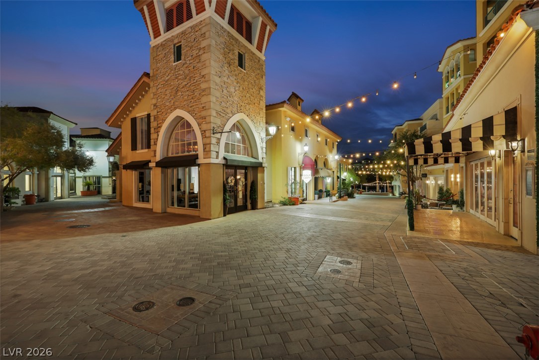 15 Avenida Fiori Henderson NV 89011