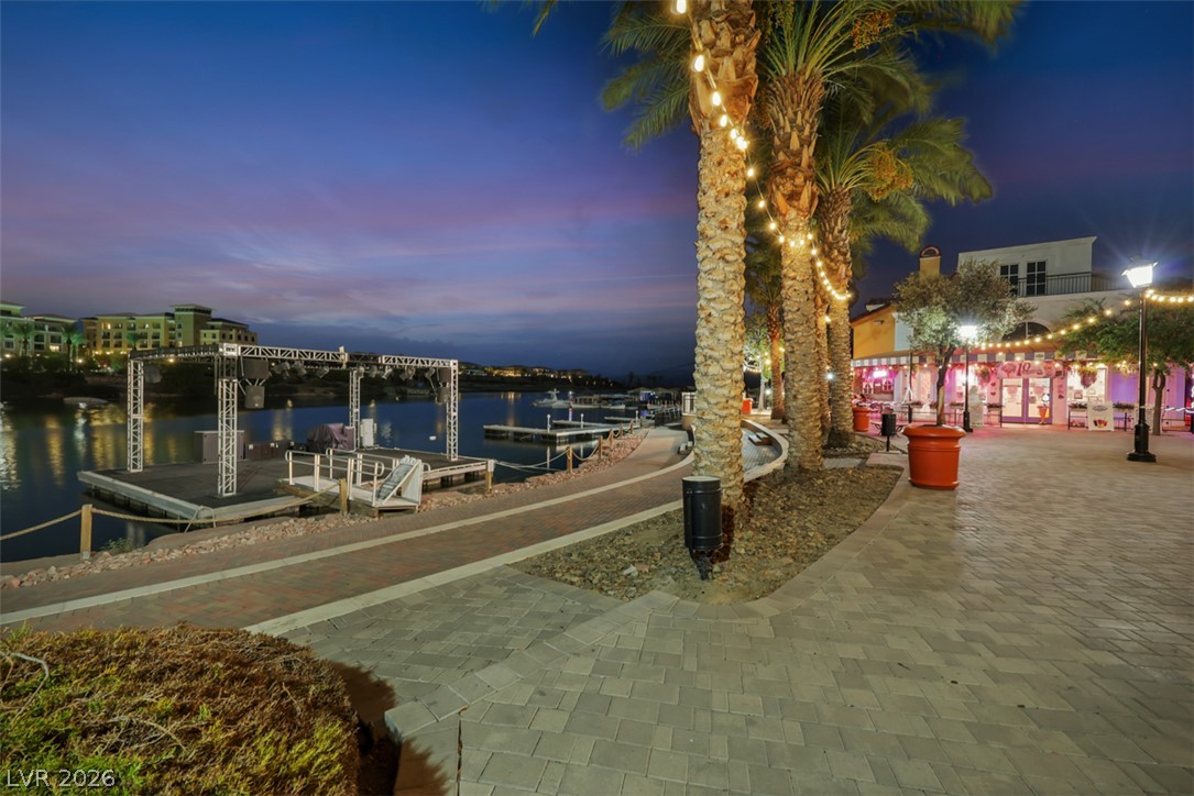 15 Avenida Fiori Henderson NV 89011