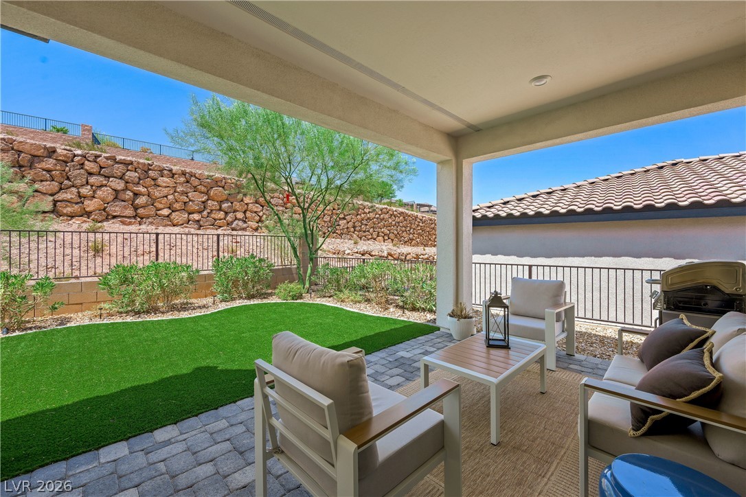 69 Stone Bluff Lane Henderson NV 89011