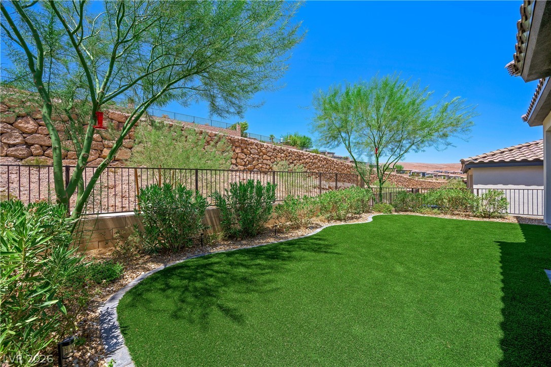 69 Stone Bluff Lane Henderson NV 89011