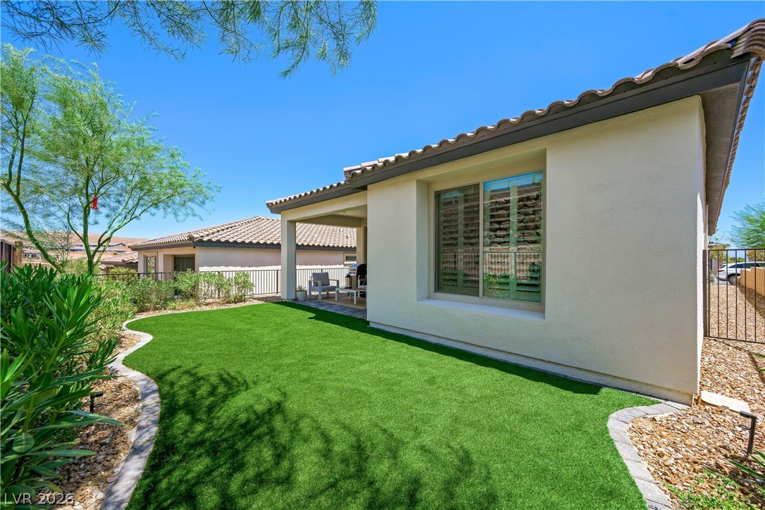 69 Stone Bluff Lane Henderson NV 89011
