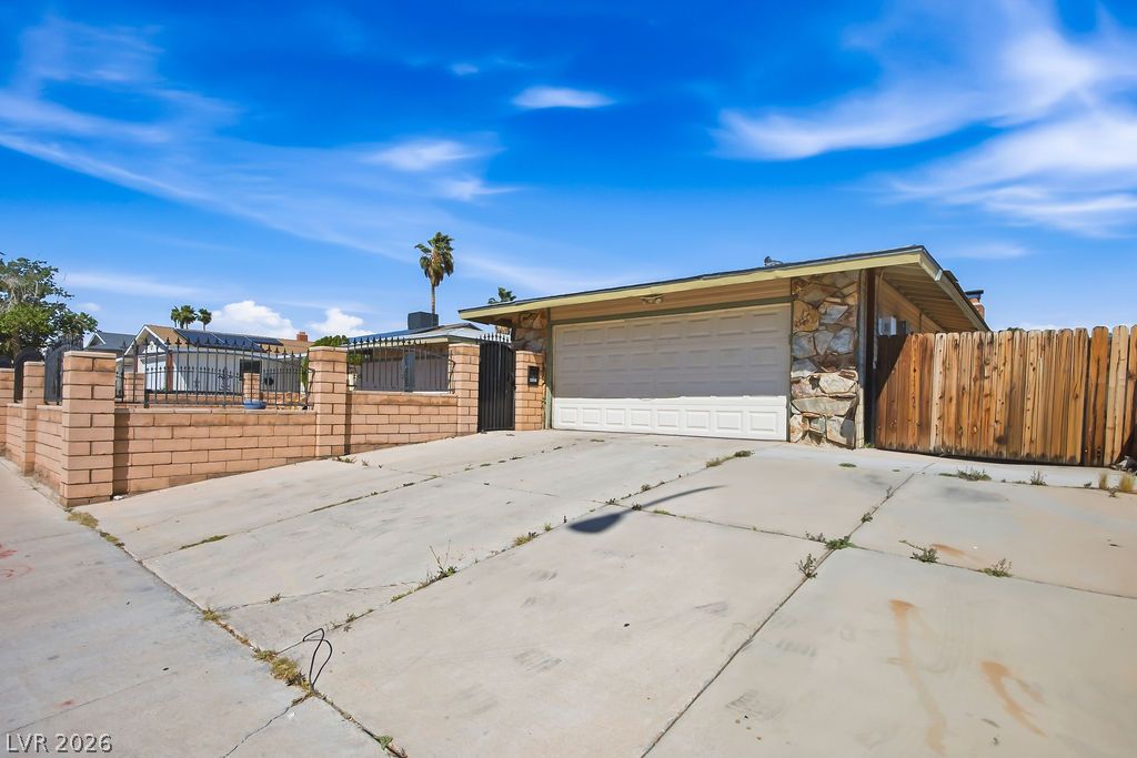 4092 East Harmon Avenue Las Vegas NV 89121