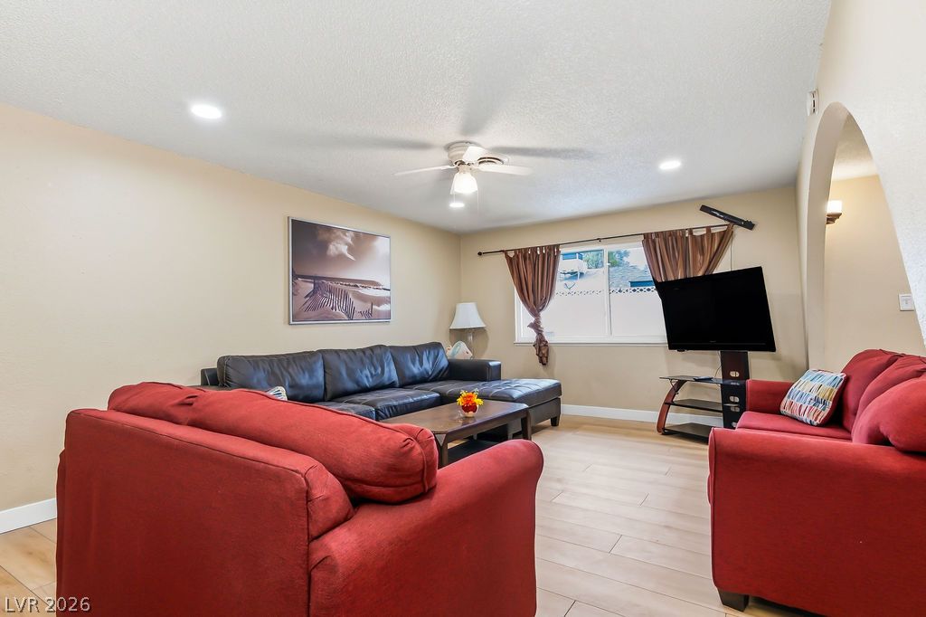 4092 East Harmon Avenue Las Vegas NV 89121