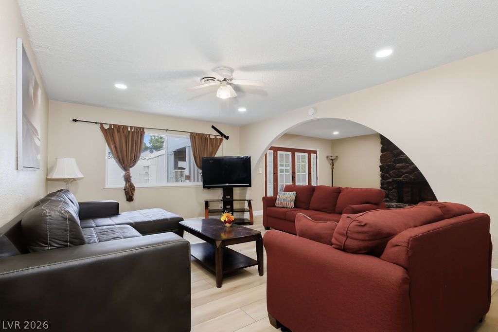 4092 East Harmon Avenue Las Vegas NV 89121
