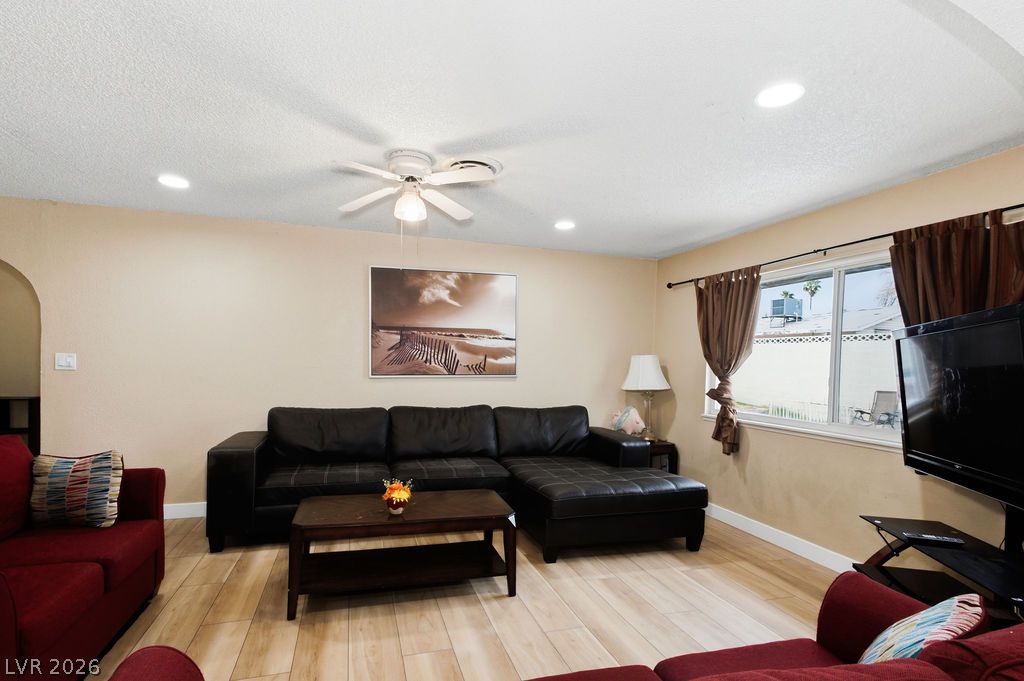 4092 East Harmon Avenue Las Vegas NV 89121
