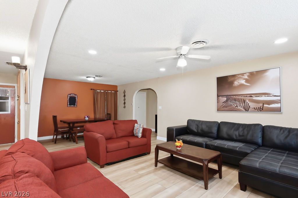 4092 East Harmon Avenue Las Vegas NV 89121