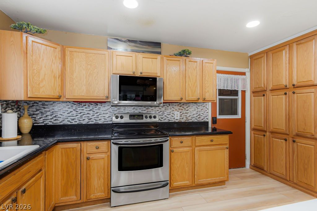 4092 East Harmon Avenue Las Vegas NV 89121