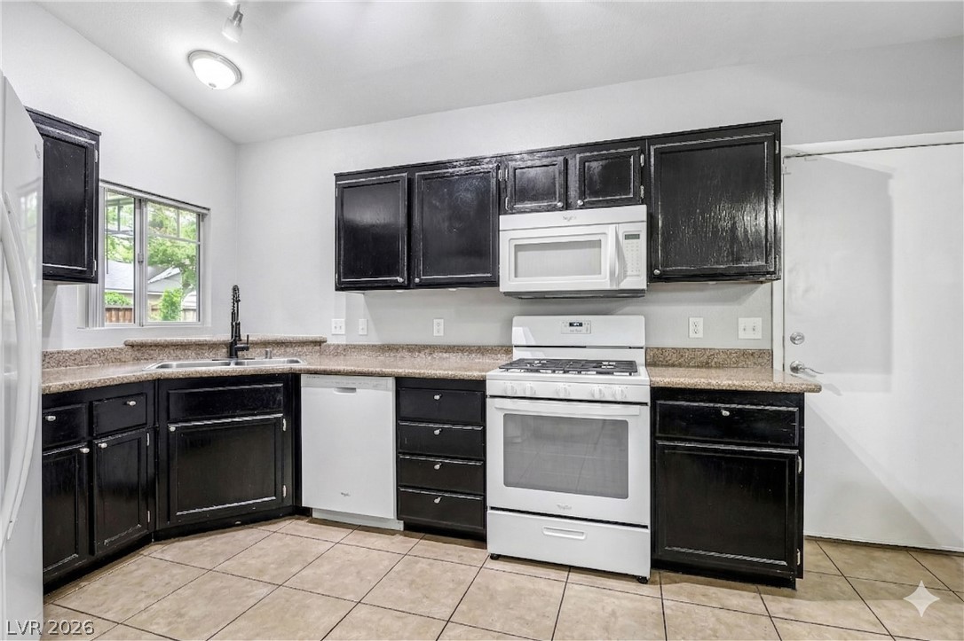 5102 Del Shannon Street North Las Vegas NV 89031