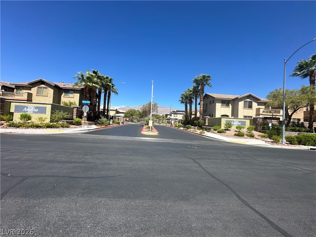 8212 Chimney Bluffs Street North Las Vegas NV 89085