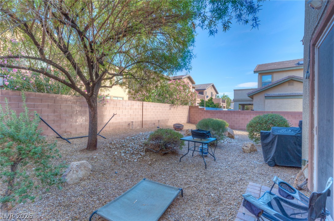 8212 Chimney Bluffs Street North Las Vegas NV 89085