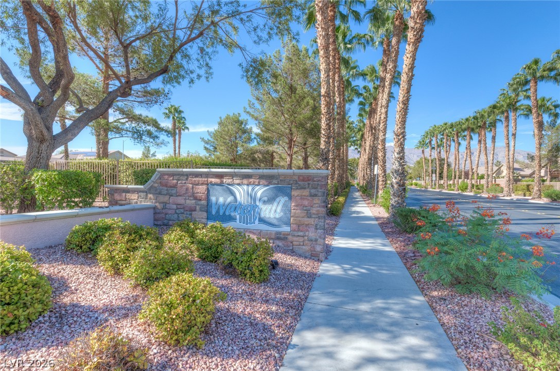 8212 Chimney Bluffs Street North Las Vegas NV 89085